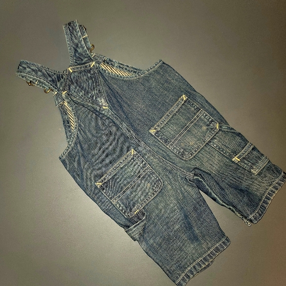 NWOT (0-3 mos) GAP Distressed Overalls - Picture 8 of 13